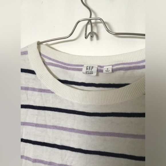 Lightweight 3/4 sleeve sweater. - Picture 3 of 3